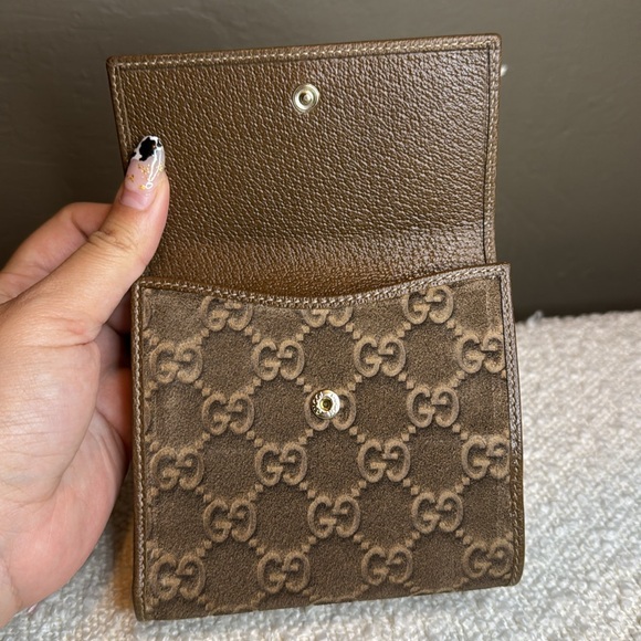 Gucci Abbey Compact Wallet - Picture 11 of 13